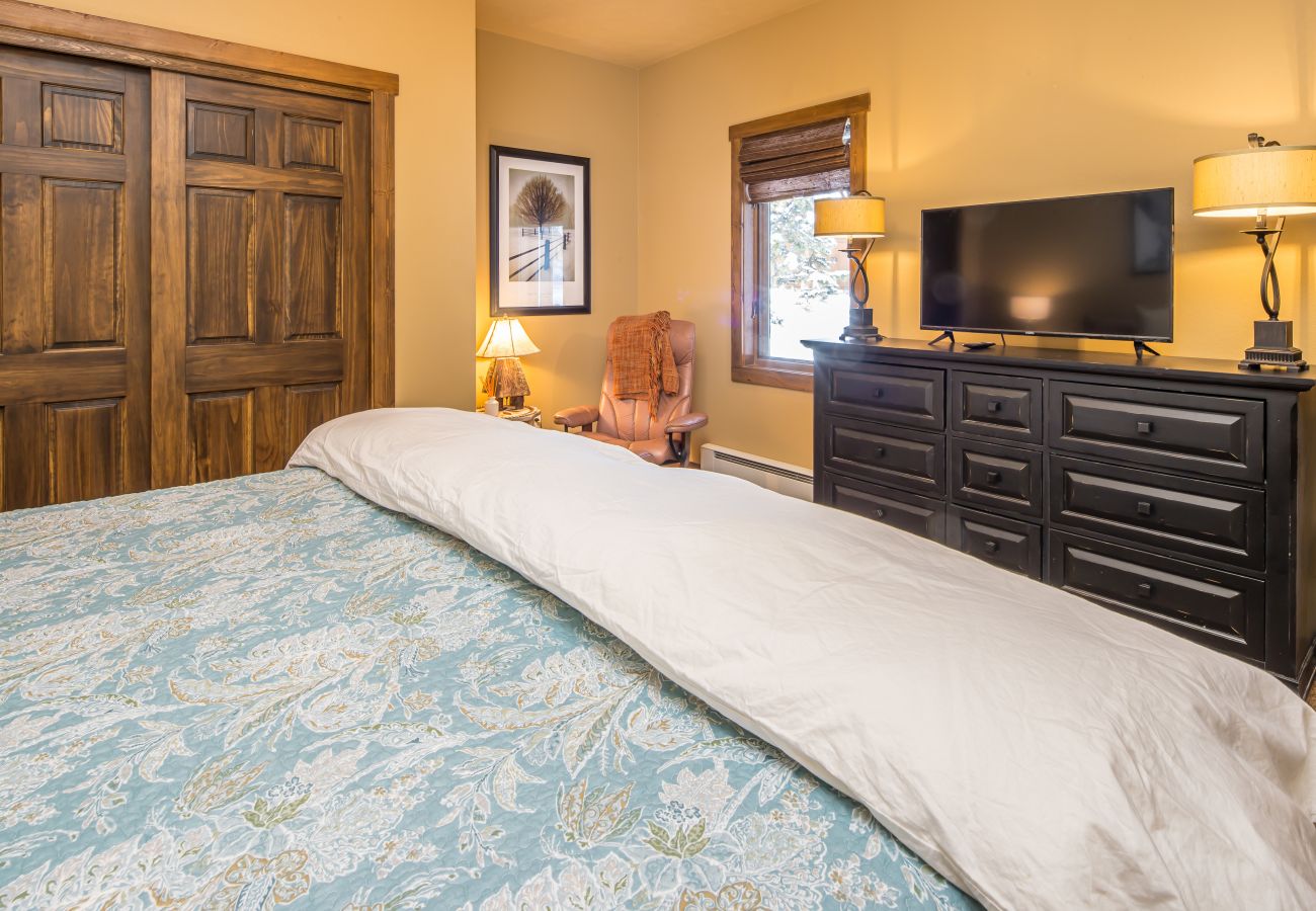 Townhouse in Big Sky - Beautiful 3-Bedroom Big Sky Retreat