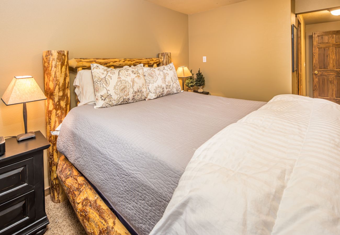 Townhouse in Big Sky - Beautiful 3-Bedroom Big Sky Retreat