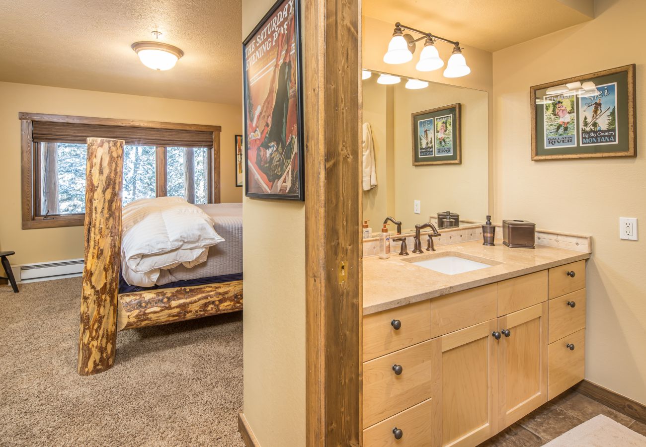 Townhouse in Big Sky - Beautiful 3-Bedroom Big Sky Retreat