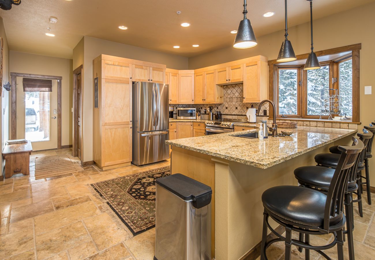 Townhouse in Big Sky - Beautiful 3-Bedroom Big Sky Retreat