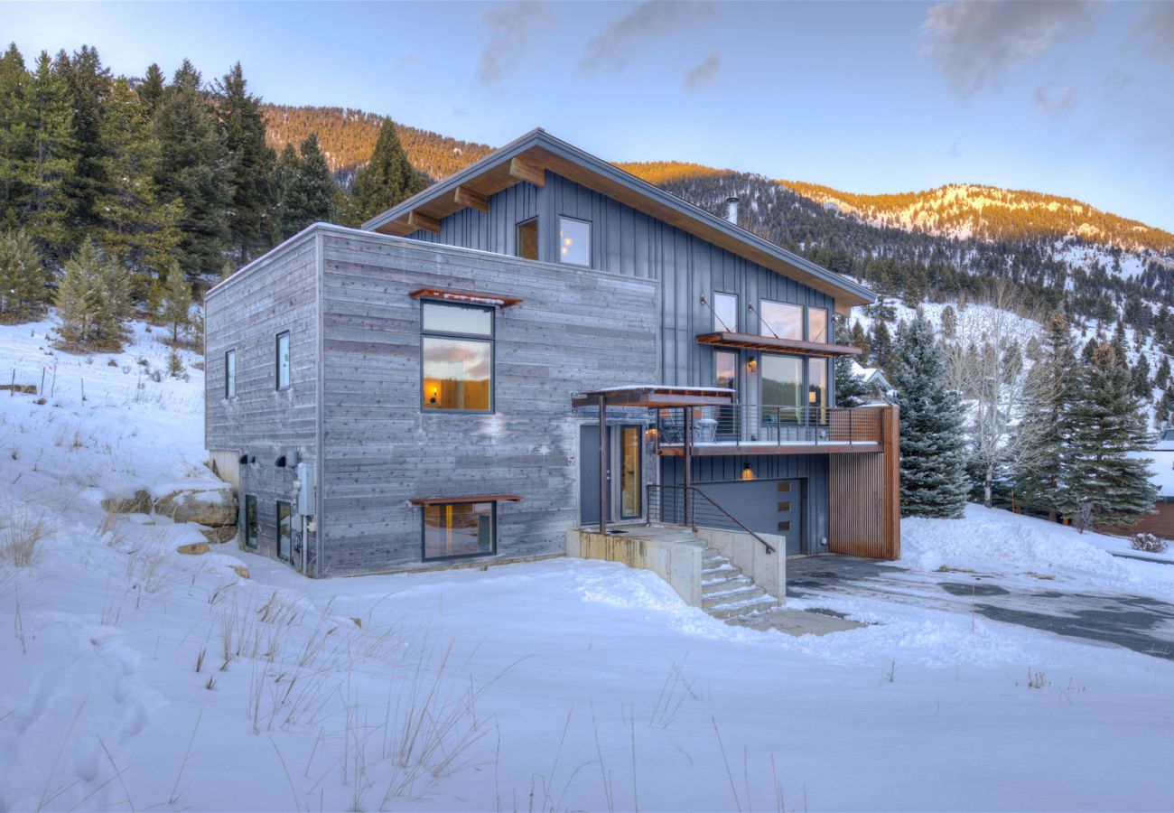 House in Big Sky - Luxury Big Sky Modern Single Family Home