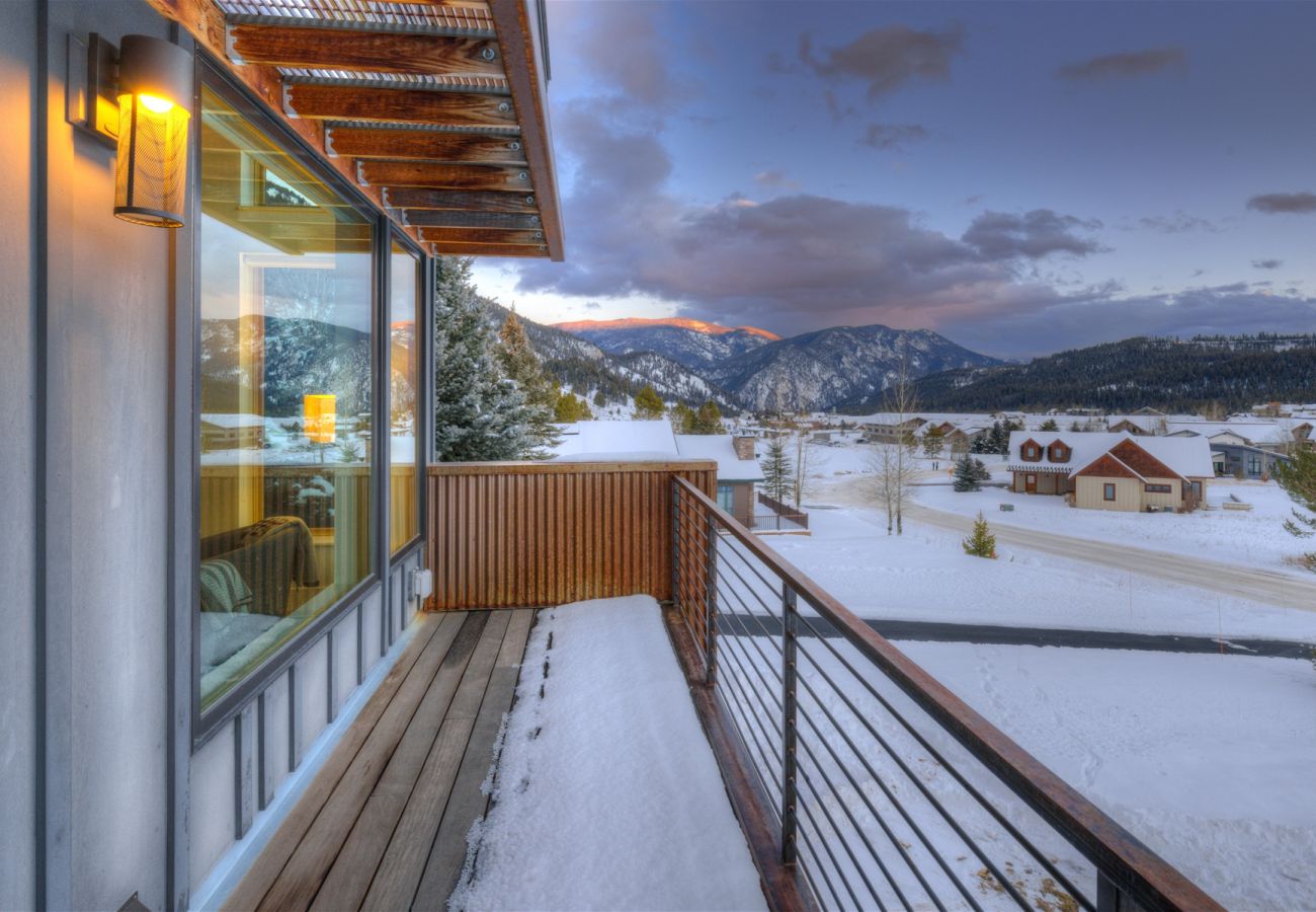 House in Big Sky - Luxury Big Sky Modern Single Family Home