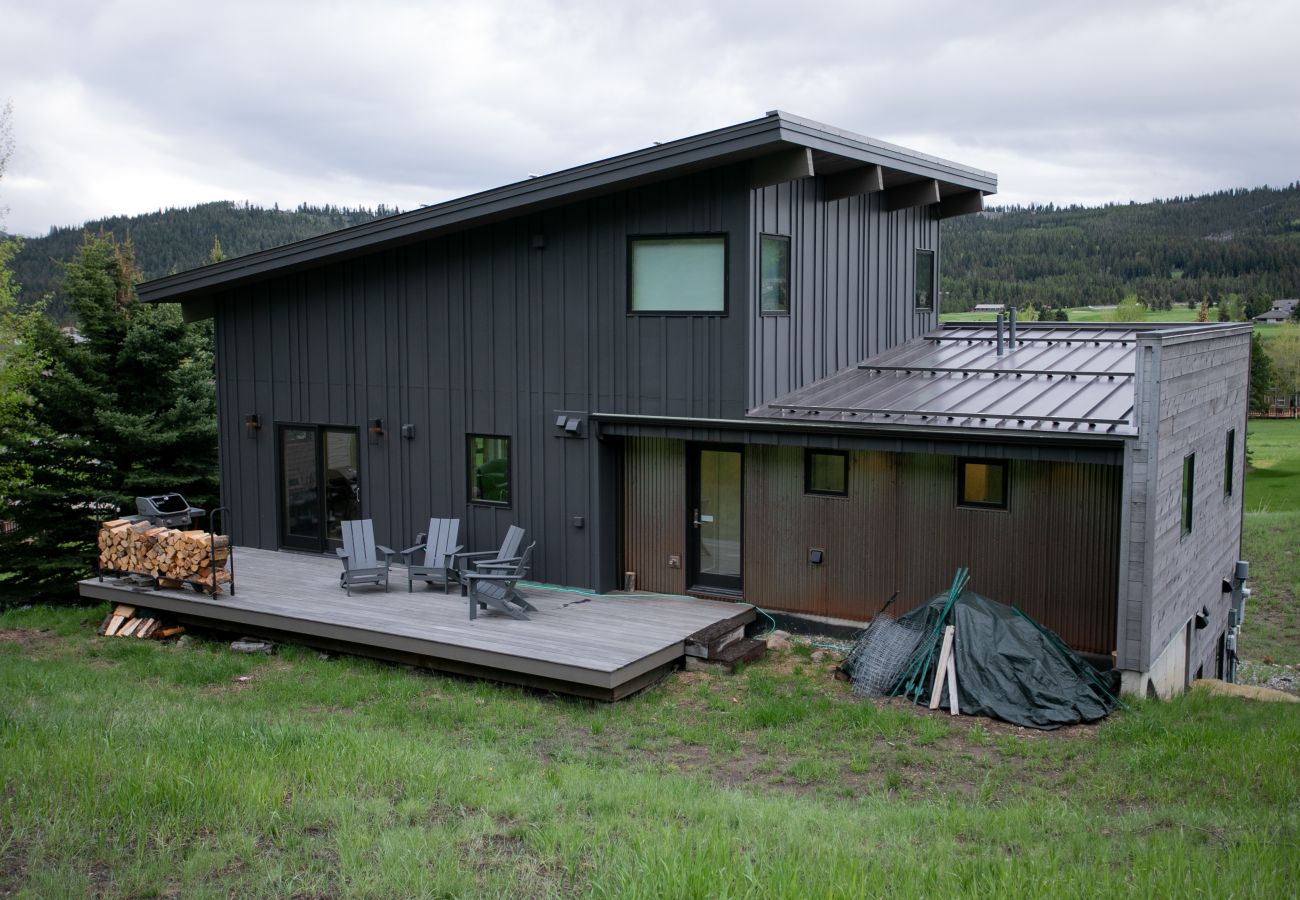 House in Big Sky - Luxury Big Sky Modern Single Family Home
