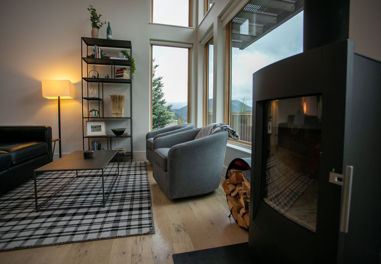 House in Big Sky - Luxury Big Sky Modern Single Family Home
