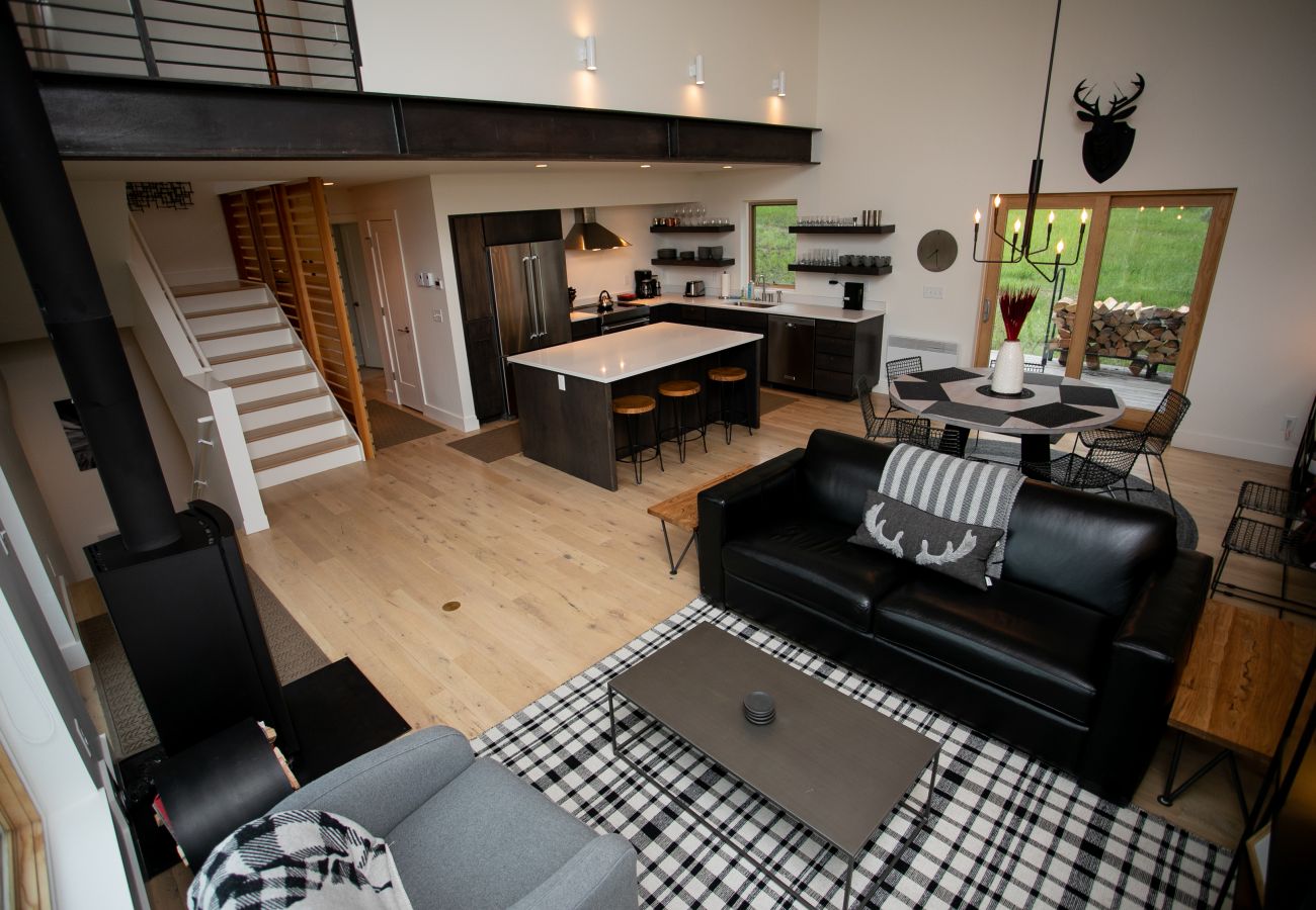 House in Big Sky - Luxury Big Sky Modern Single Family Home