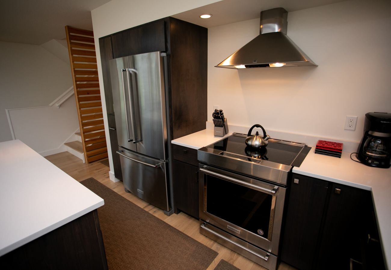 House in Big Sky - Luxury Big Sky Modern Single Family Home