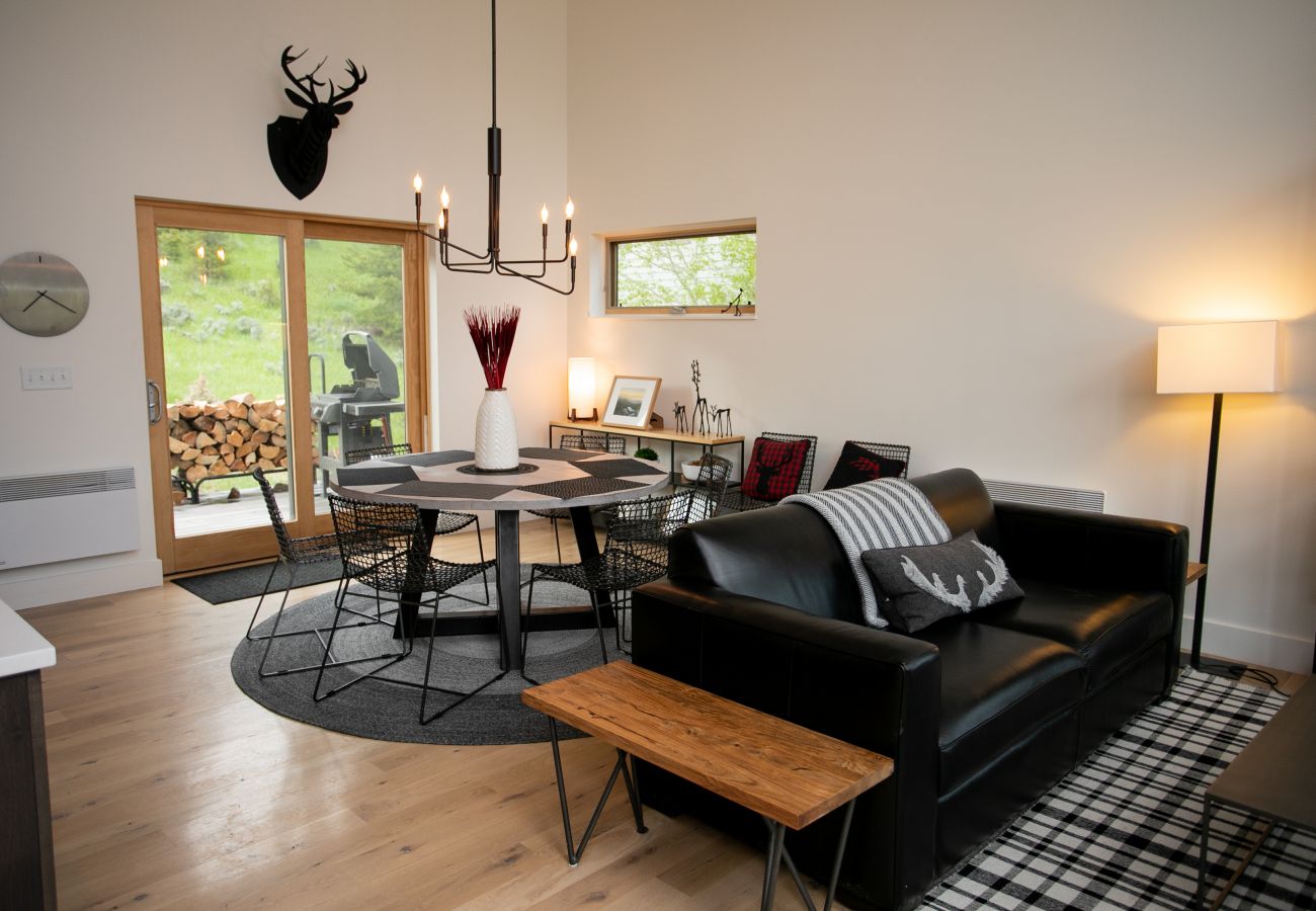 House in Big Sky - Luxury Big Sky Modern Single Family Home