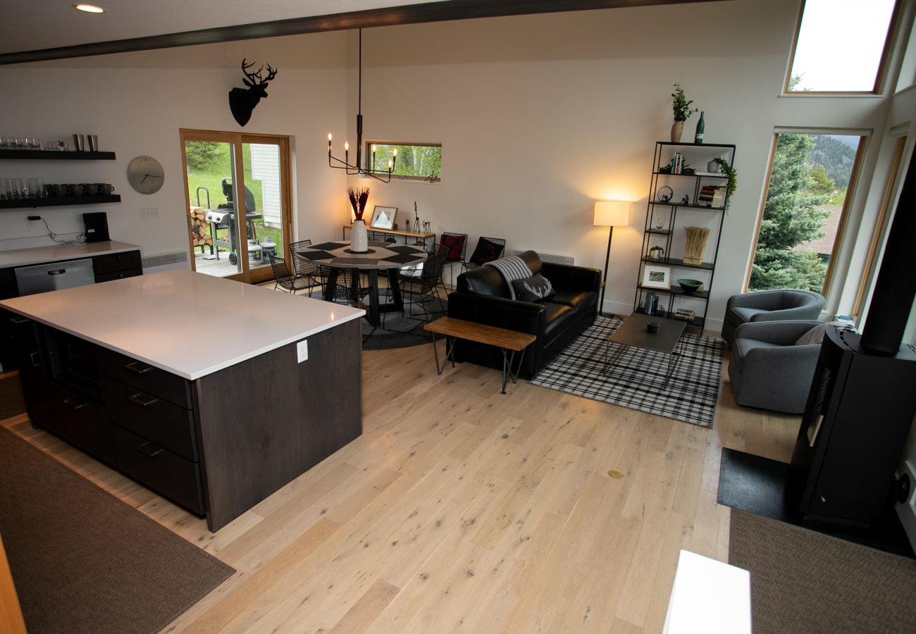 House in Big Sky - Luxury Big Sky Modern Single Family Home