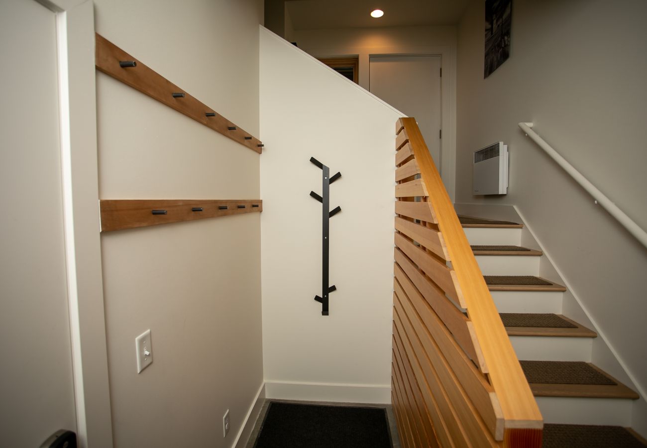 House in Big Sky - Luxury Big Sky Modern Single Family Home