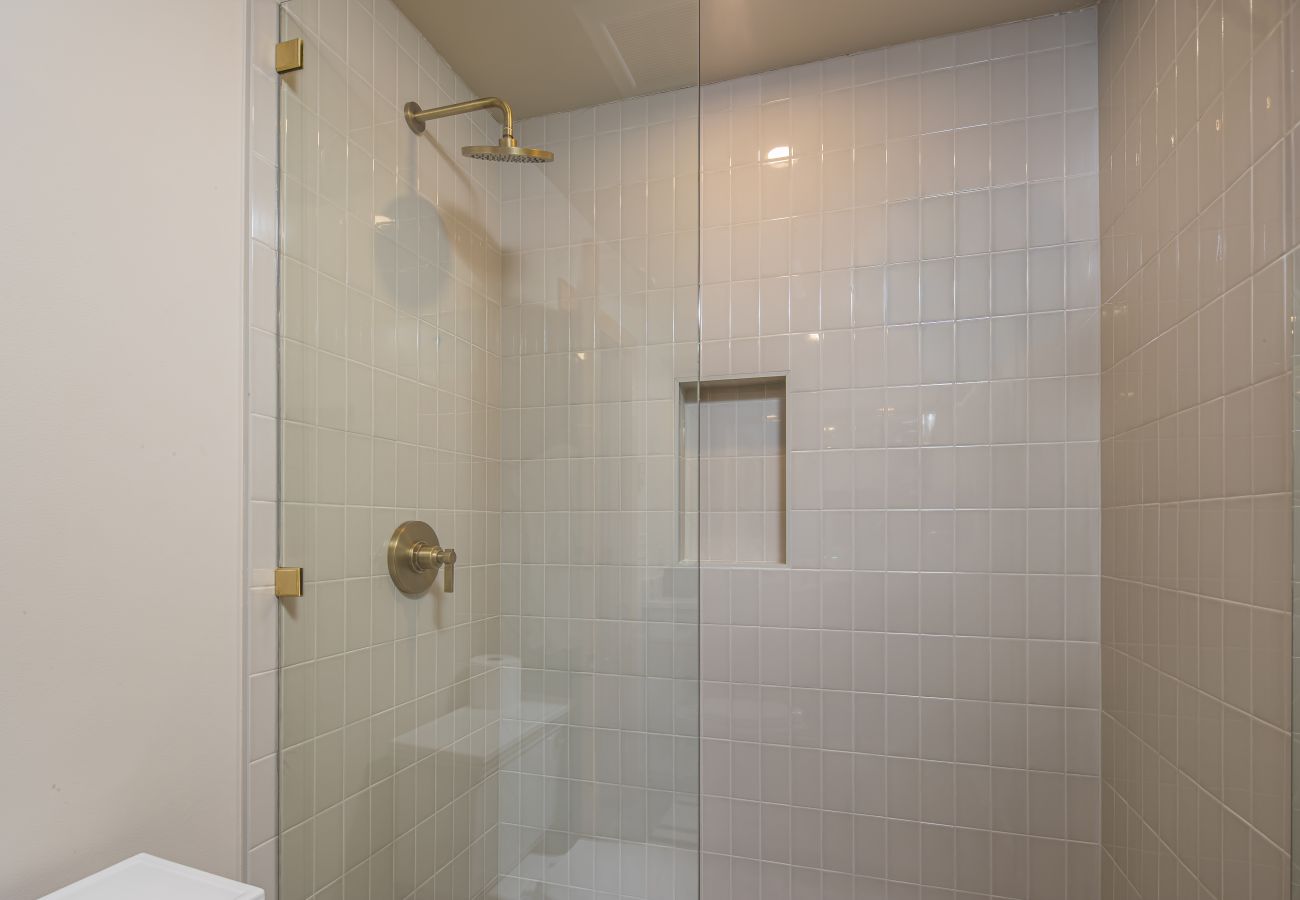 House in Big Sky - Exceptional Big Sky Retreat 