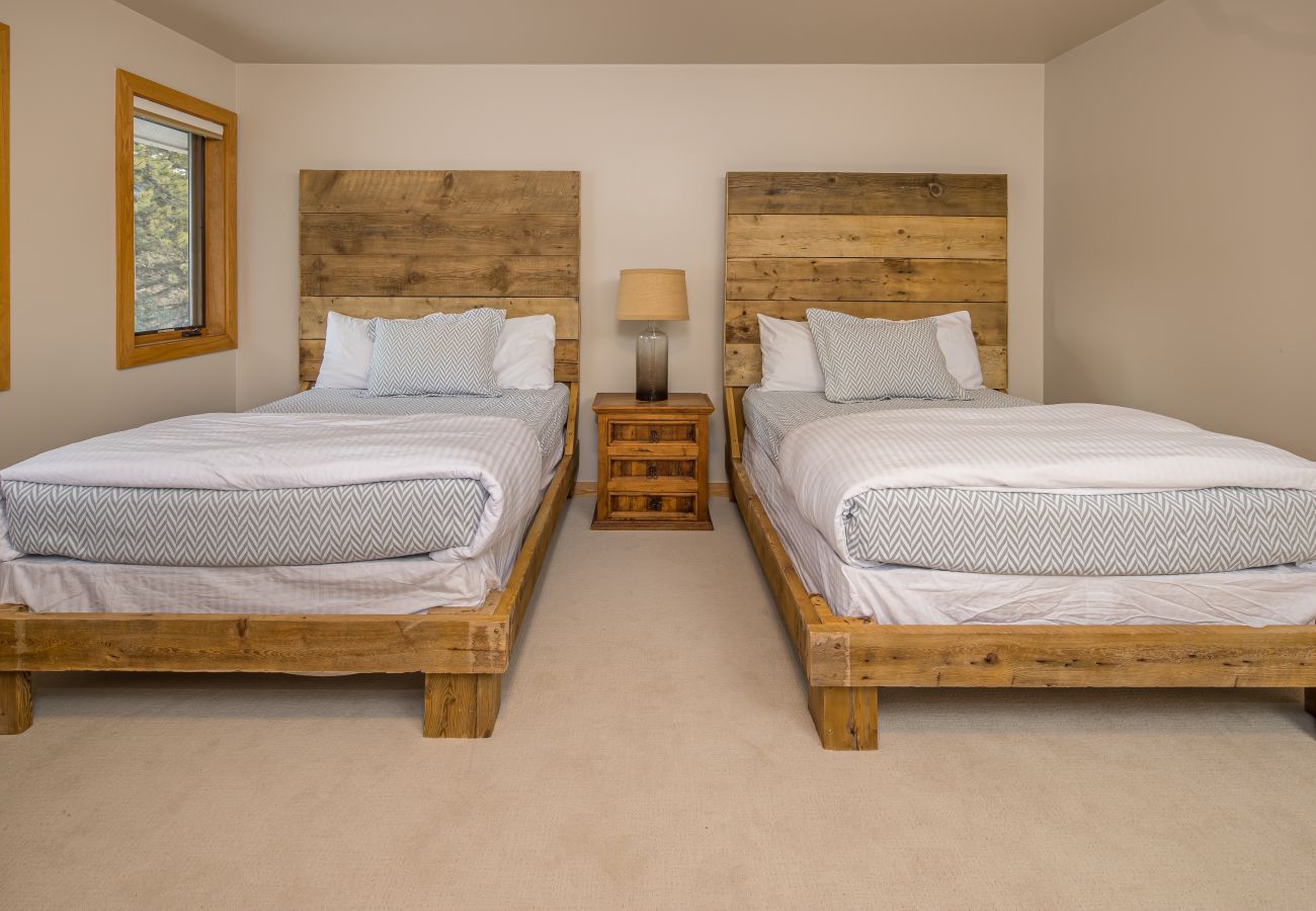 House in Big Sky - Exceptional Big Sky Retreat 