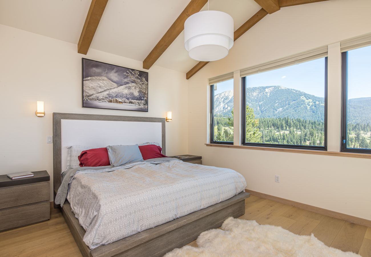 House in Big Sky -  Breathtaking Big Sky Luxury Retreat