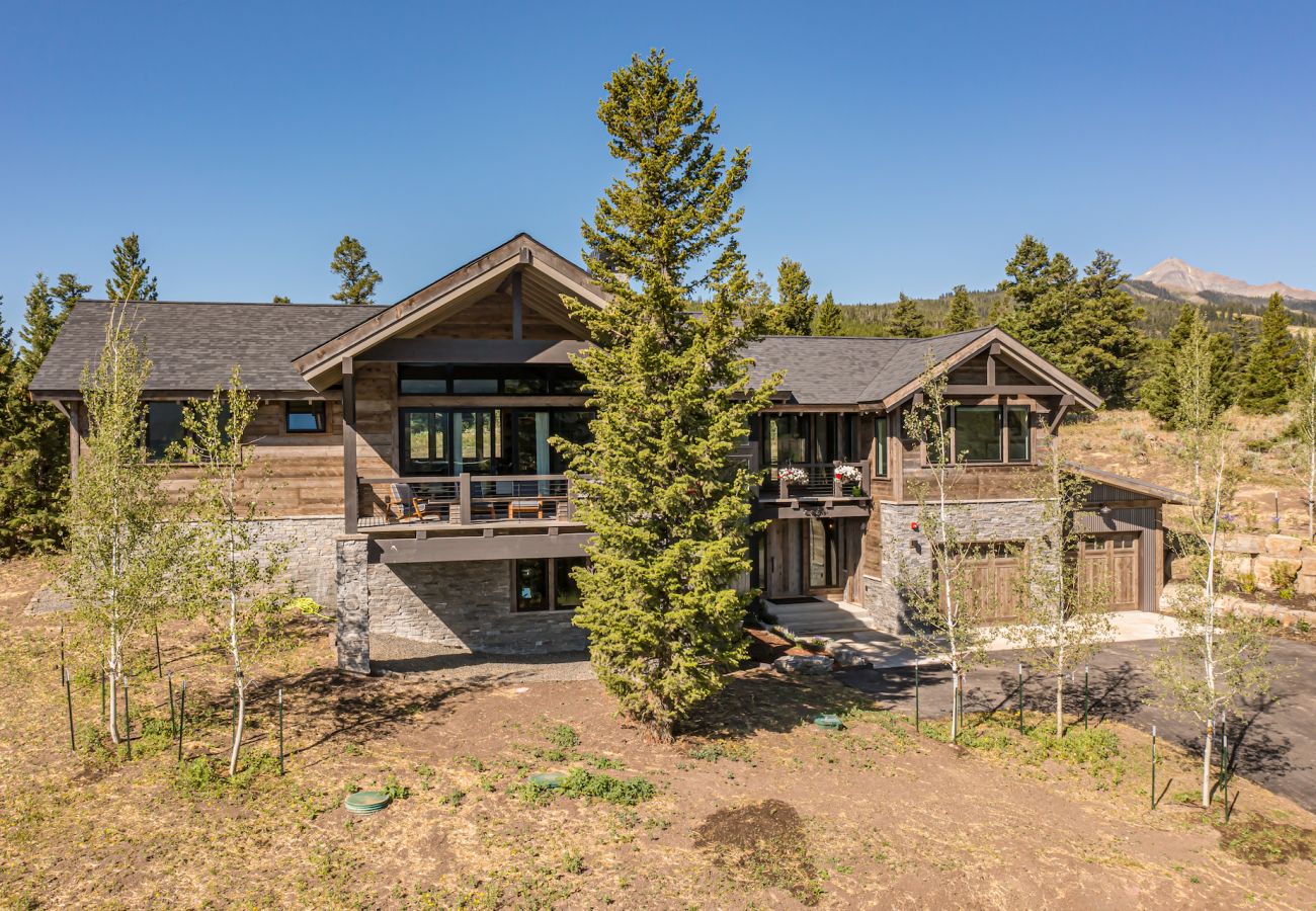 House in Big Sky -  Breathtaking Big Sky Luxury Retreat