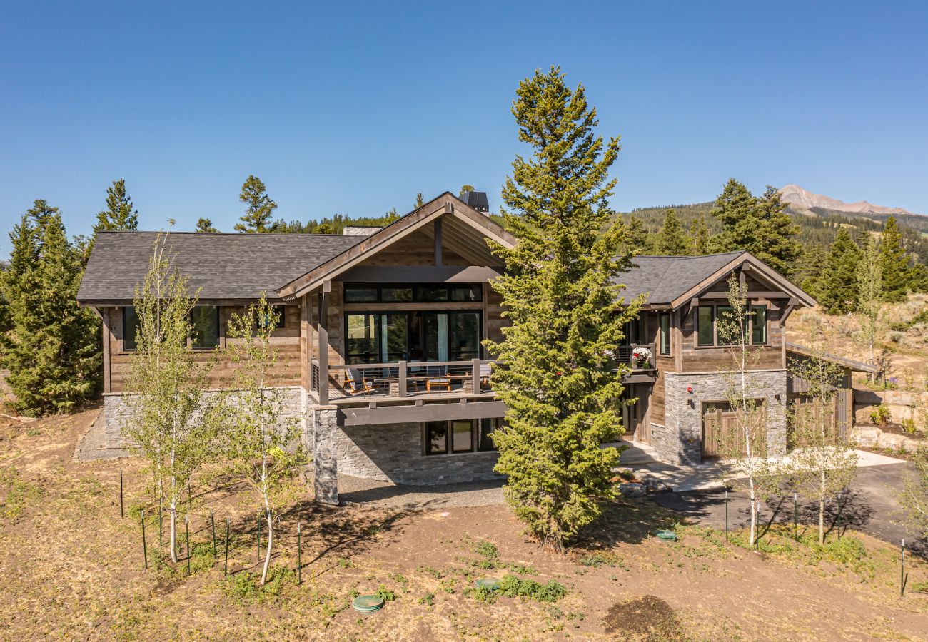 House in Big Sky -  Breathtaking Big Sky Luxury Retreat