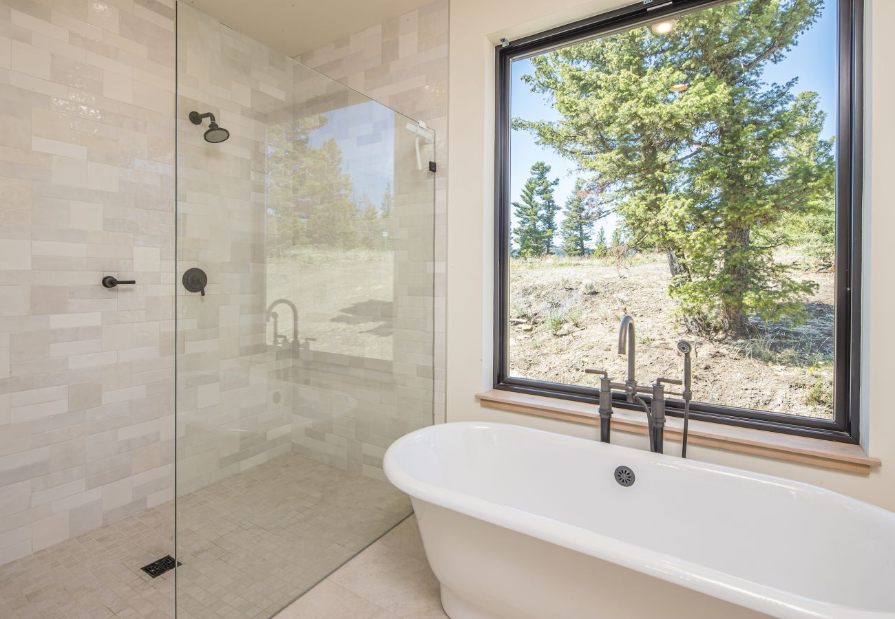 House in Big Sky -  Breathtaking Big Sky Luxury Retreat