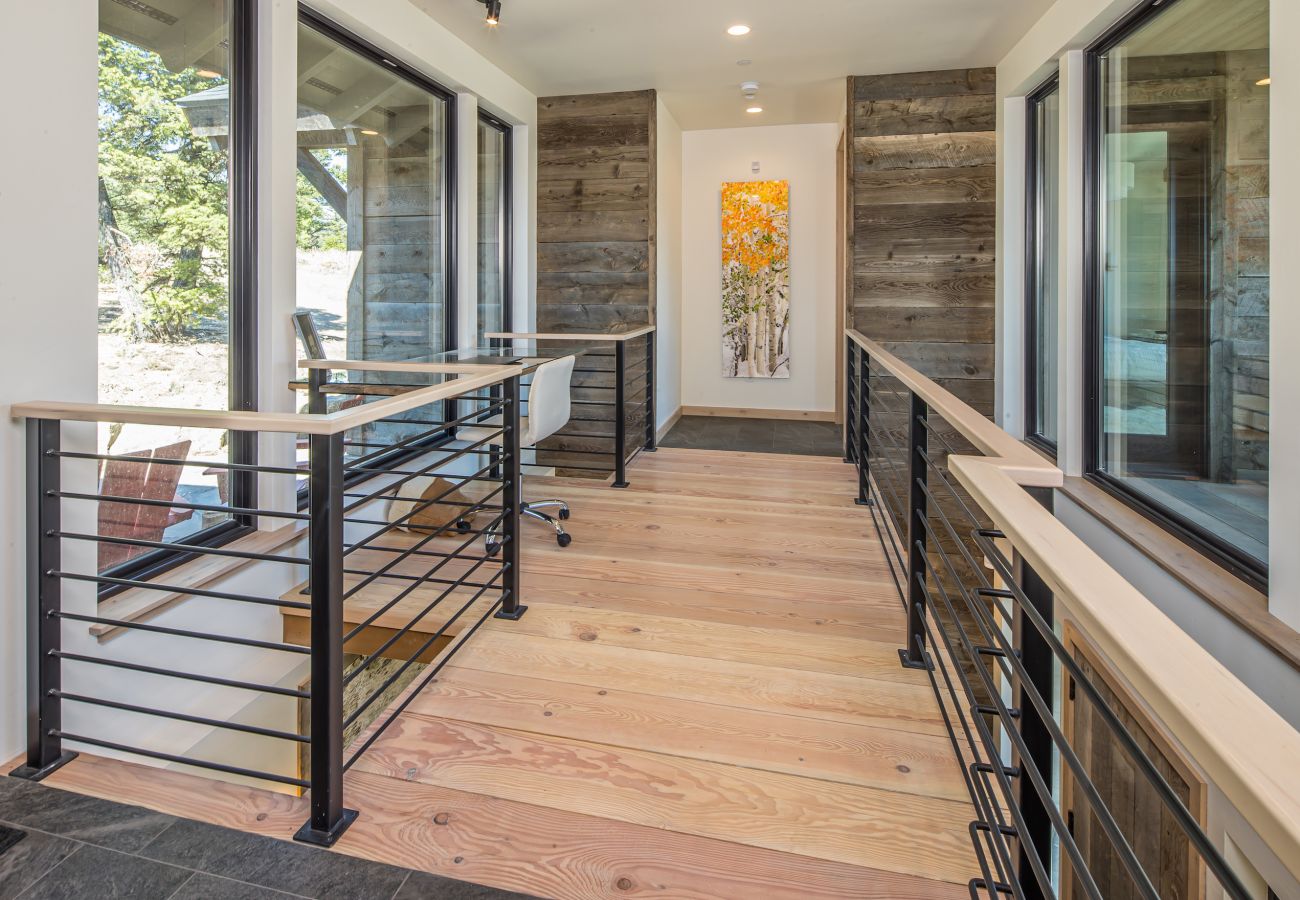 House in Big Sky -  Breathtaking Big Sky Luxury Retreat