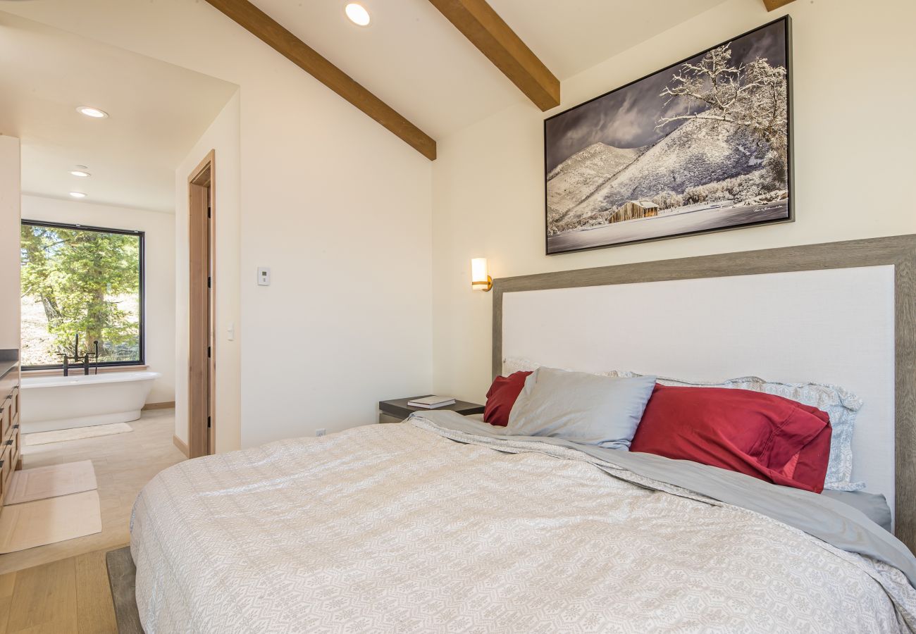 House in Big Sky -  Breathtaking Big Sky Luxury Retreat