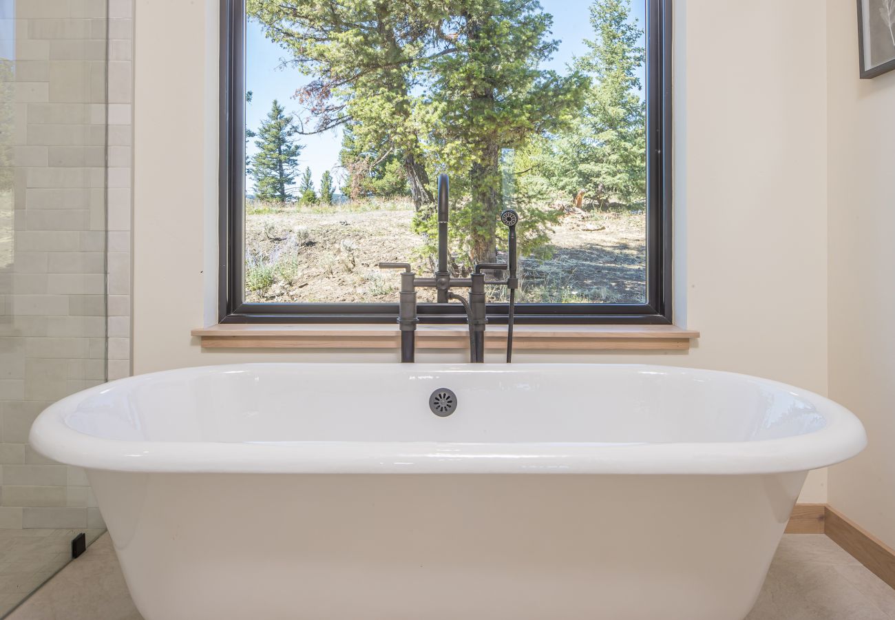 House in Big Sky -  Breathtaking Big Sky Luxury Retreat