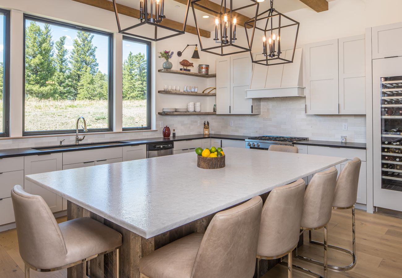 House in Big Sky -  Breathtaking Big Sky Luxury Retreat