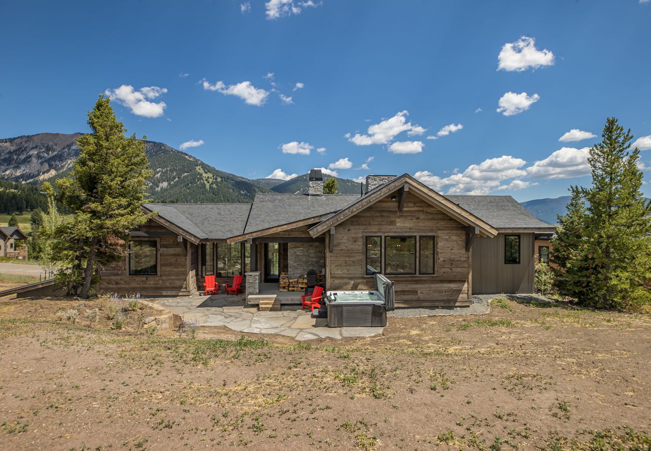 House in Big Sky -  Breathtaking Big Sky Luxury Retreat