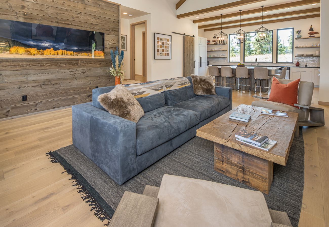 House in Big Sky -  Breathtaking Big Sky Luxury Retreat