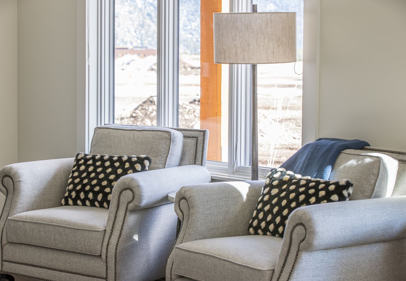 Townhouse in Big Sky - Luxury Townhome in the Heart of Big Sky