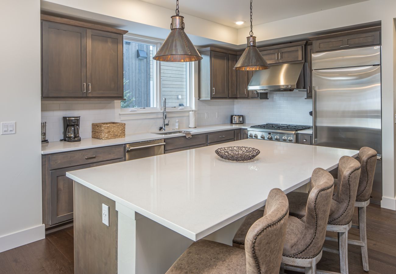 Townhouse in Big Sky - Luxury Townhome in the Heart of Big Sky