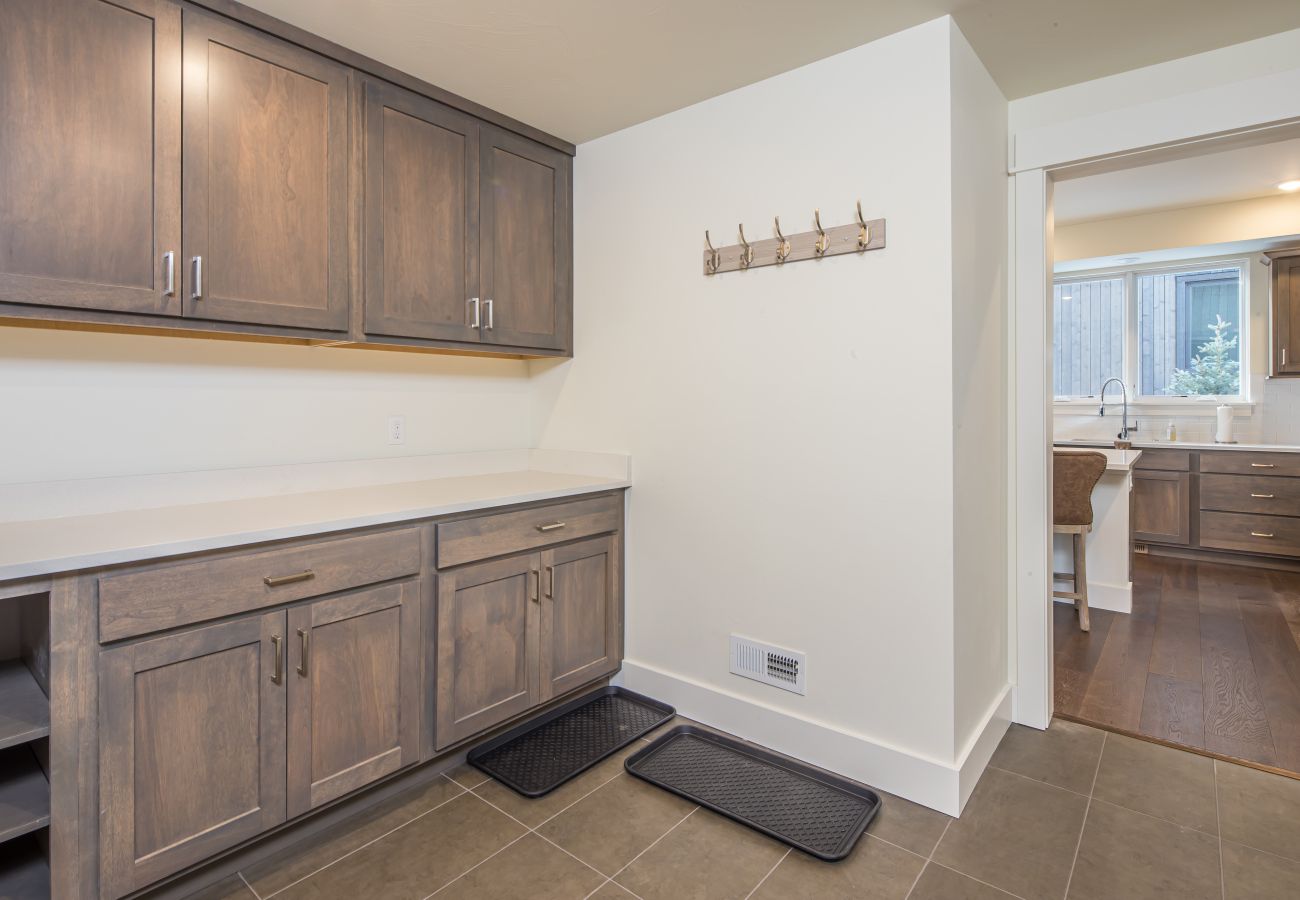 Townhouse in Big Sky - Luxury Townhome in the Heart of Big Sky