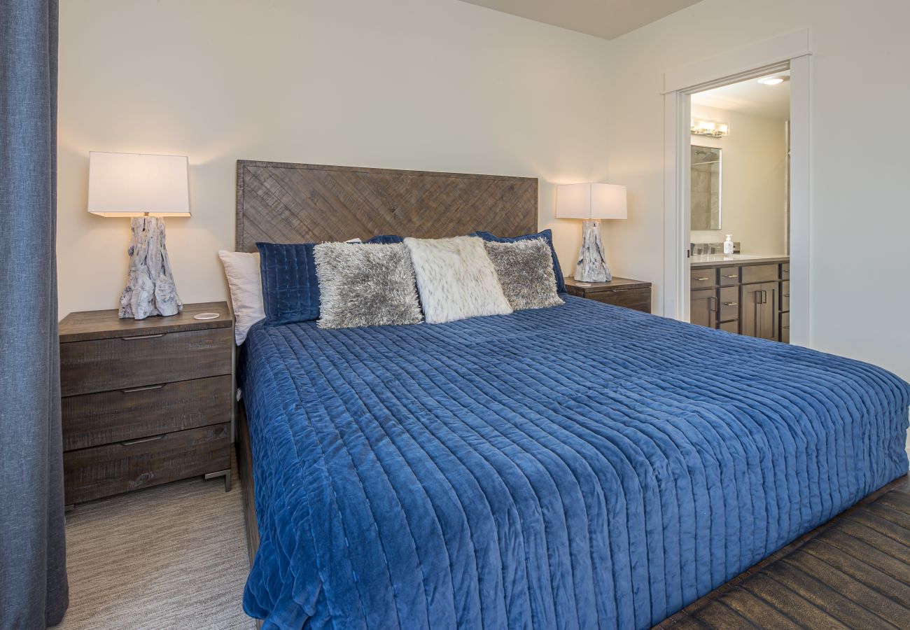 Townhouse in Big Sky - Luxury Townhome in the Heart of Big Sky