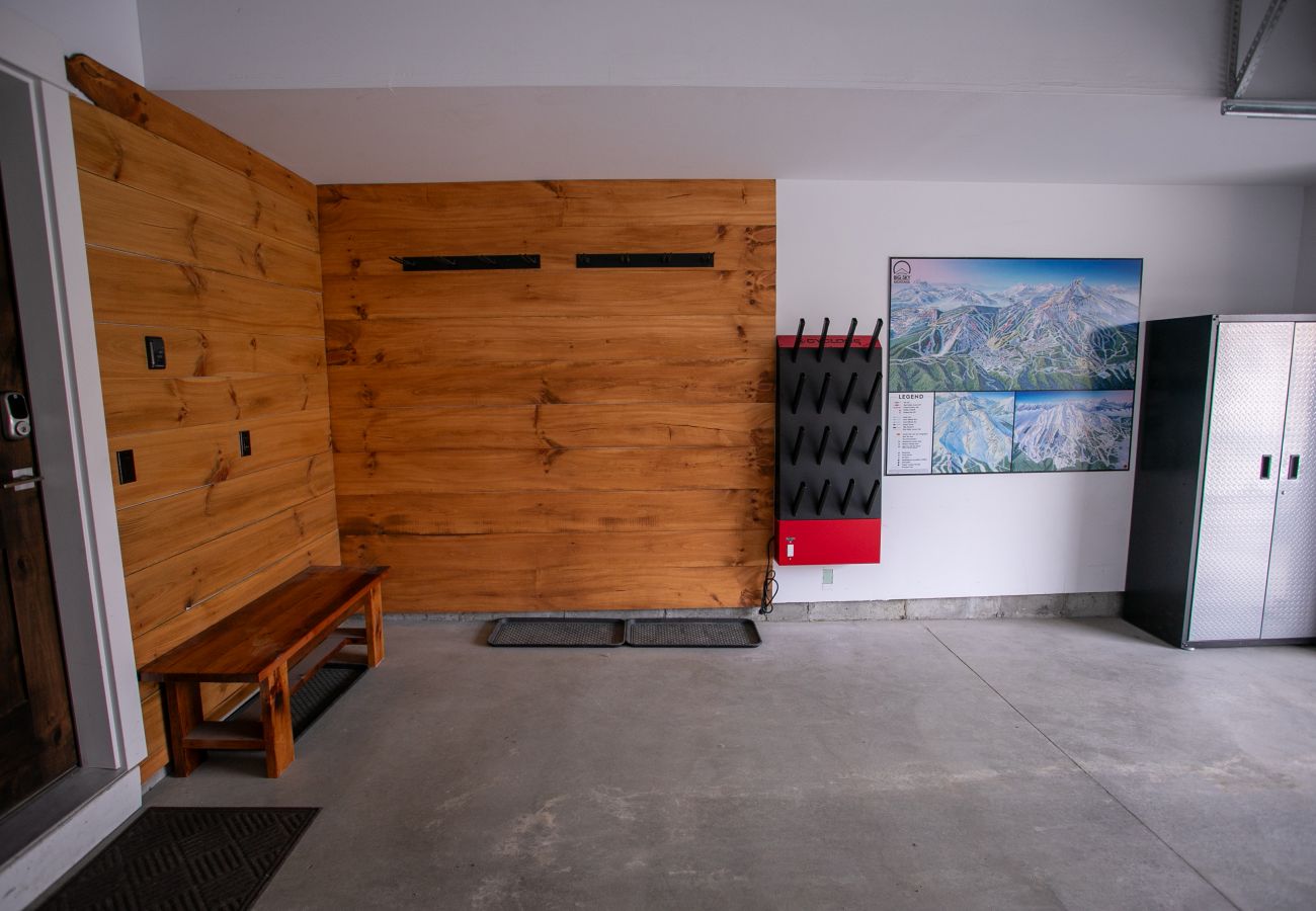 Townhouse in Big Sky - Luxury Townhome in the Heart of Big Sky