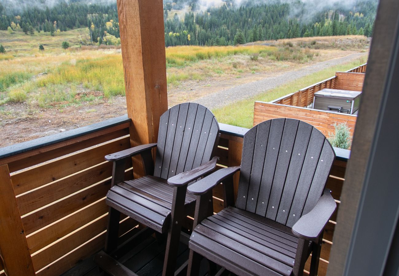 Townhouse in Big Sky - Luxury Townhome in the Heart of Big Sky