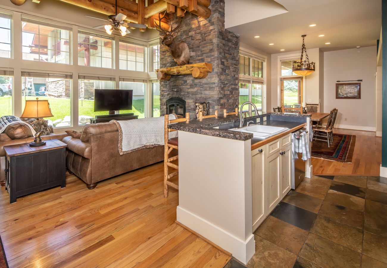 Townhouse in Big Sky - Mountain Modern Townhome 