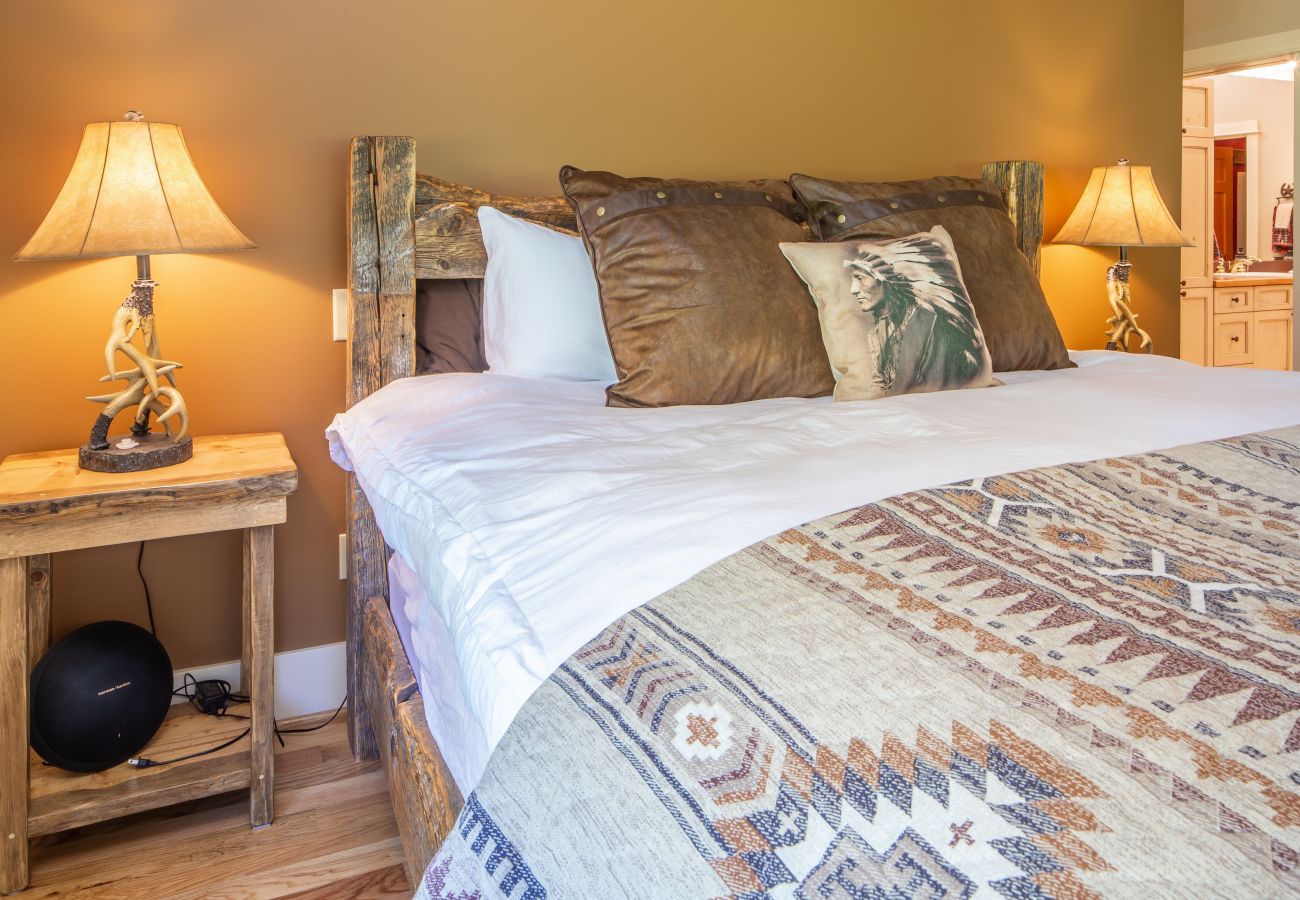 Townhouse in Big Sky - Mountain Modern Townhome 