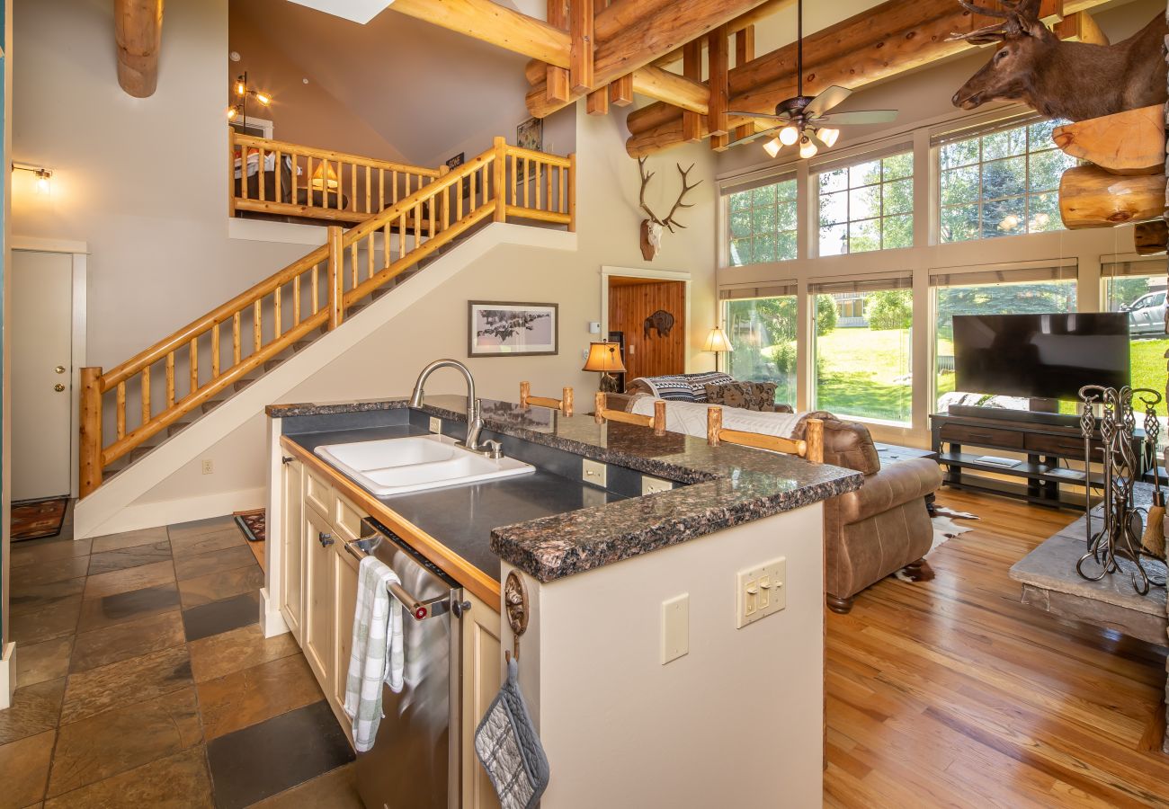 Townhouse in Big Sky - Mountain Modern Townhome 