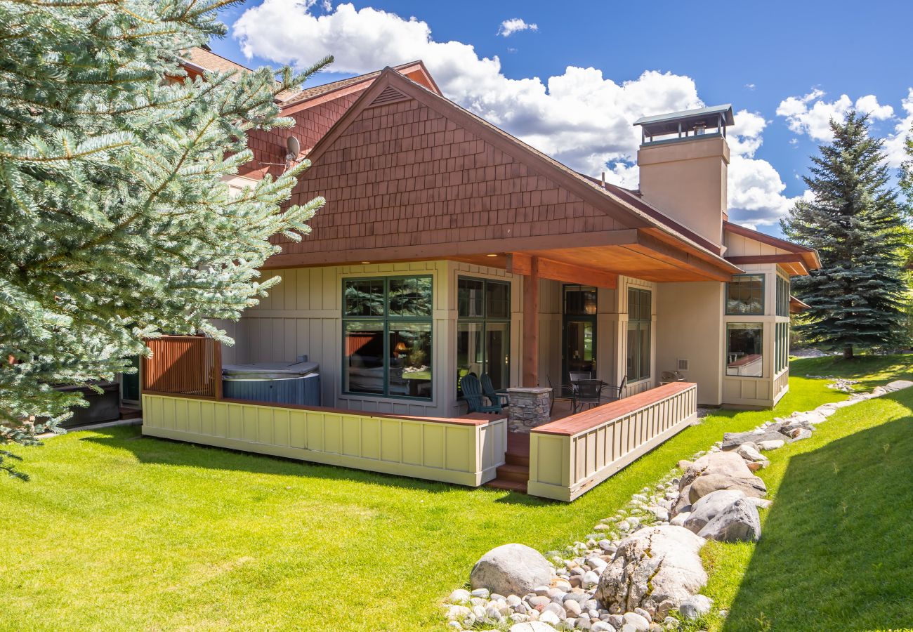 Townhouse in Big Sky - Mountain Modern Townhome 