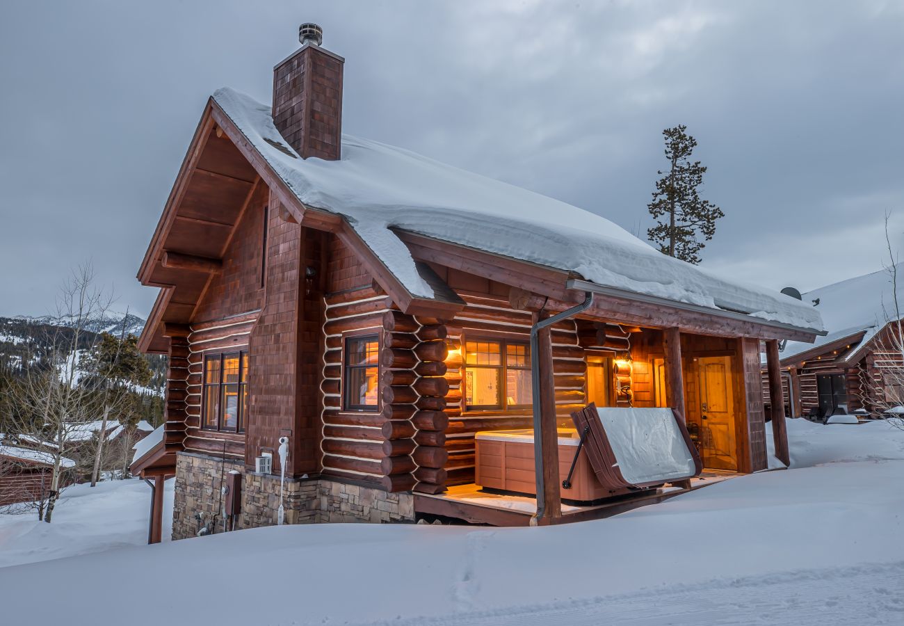 House in Big Sky - 4 Bedroom Ski-In-Ski-Out Big Sky Cabin