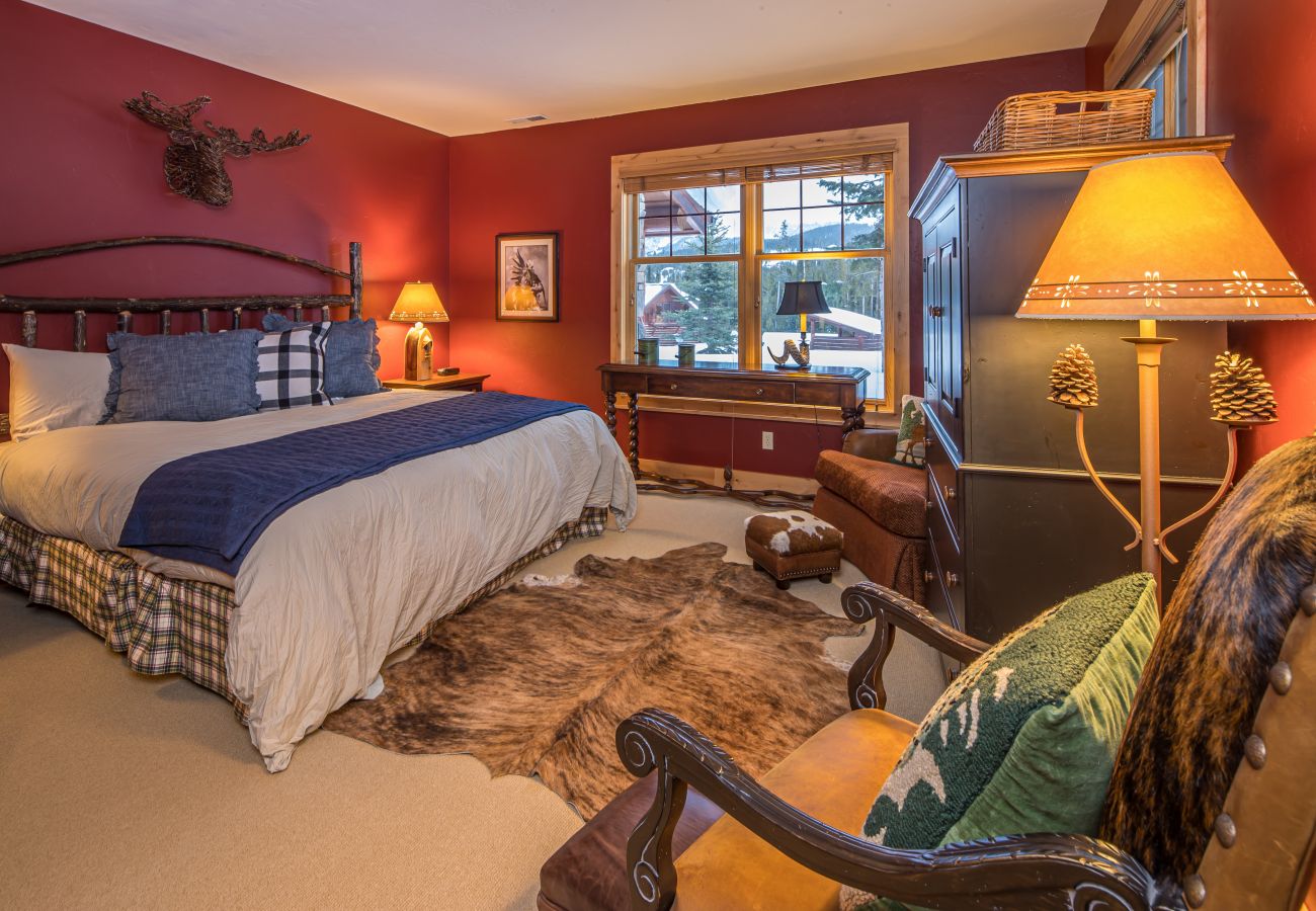 House in Big Sky - 4 Bedroom Ski-In-Ski-Out Big Sky Cabin
