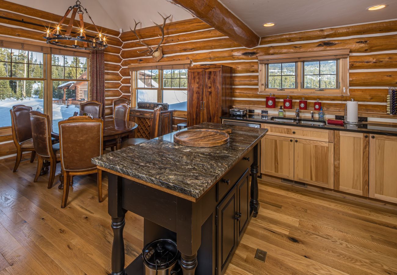 House in Big Sky - 4 Bedroom Ski-In-Ski-Out Big Sky Cabin