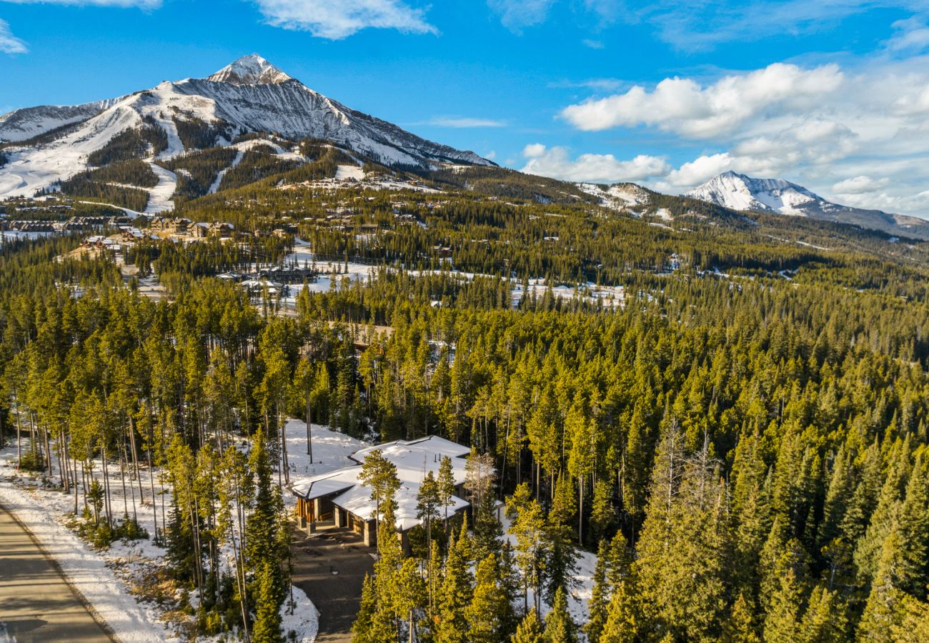 House in Big Sky - Big Sky Ski Retreat