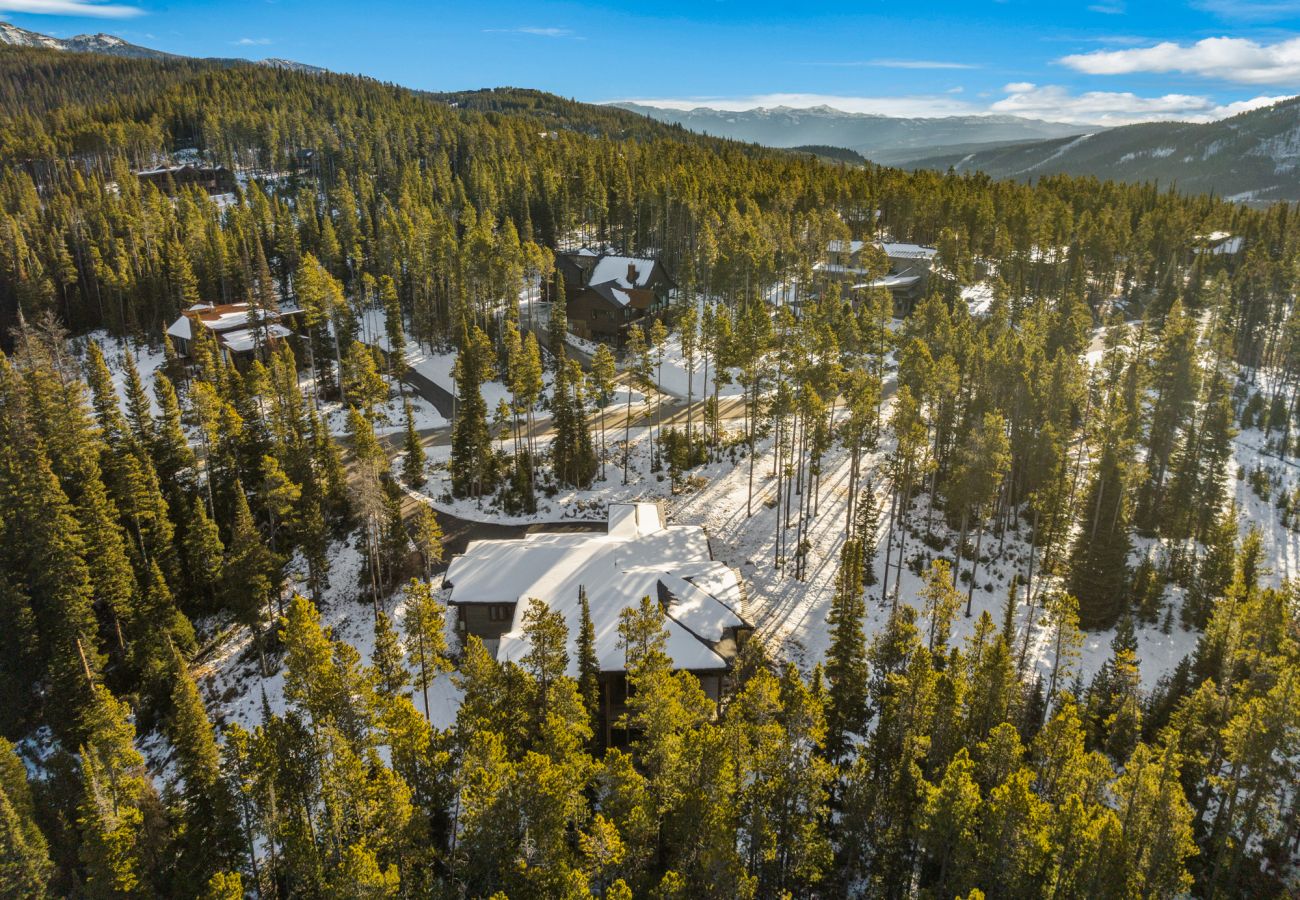 House in Big Sky - Big Sky Ski Retreat