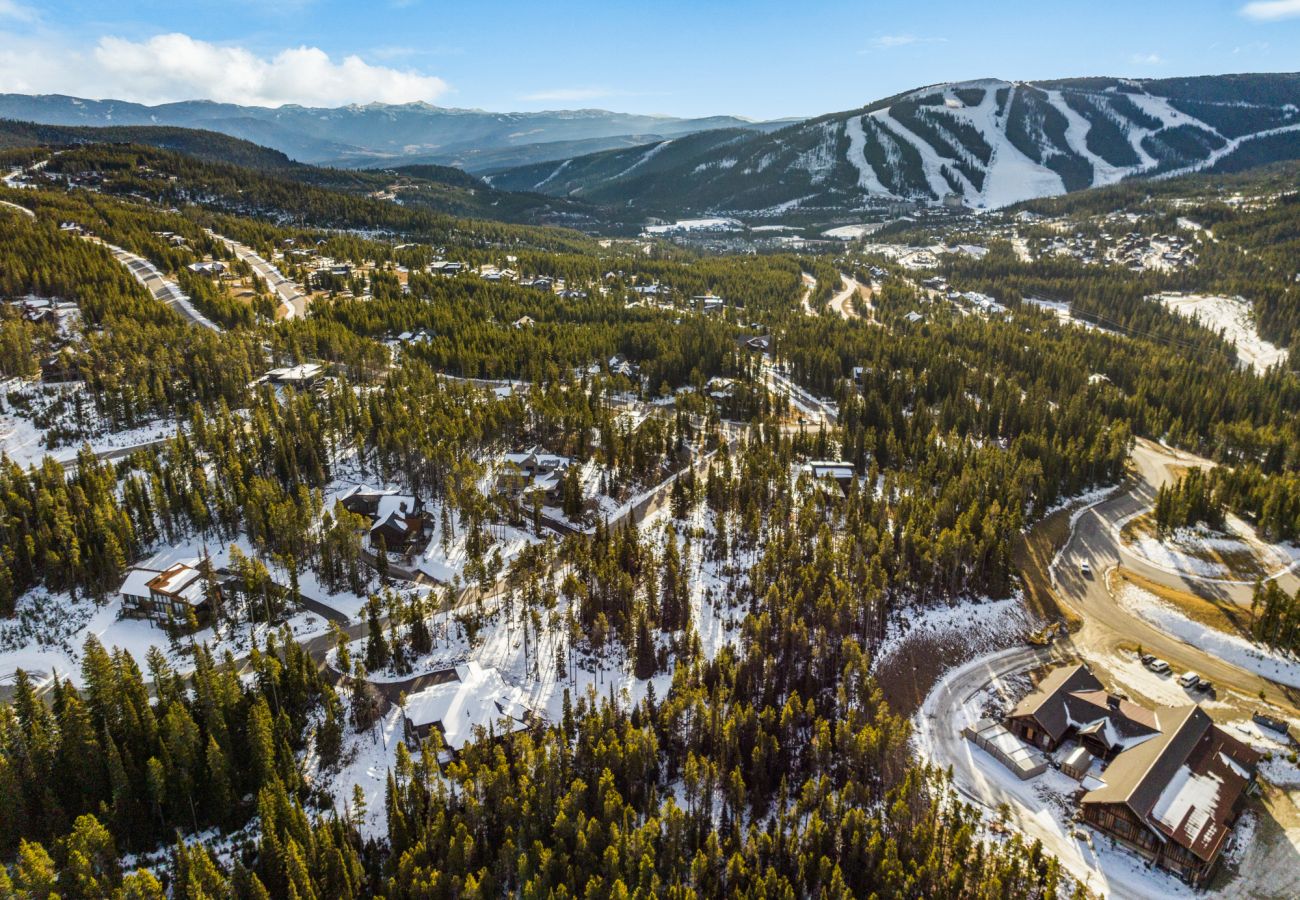House in Big Sky - Big Sky Ski Retreat