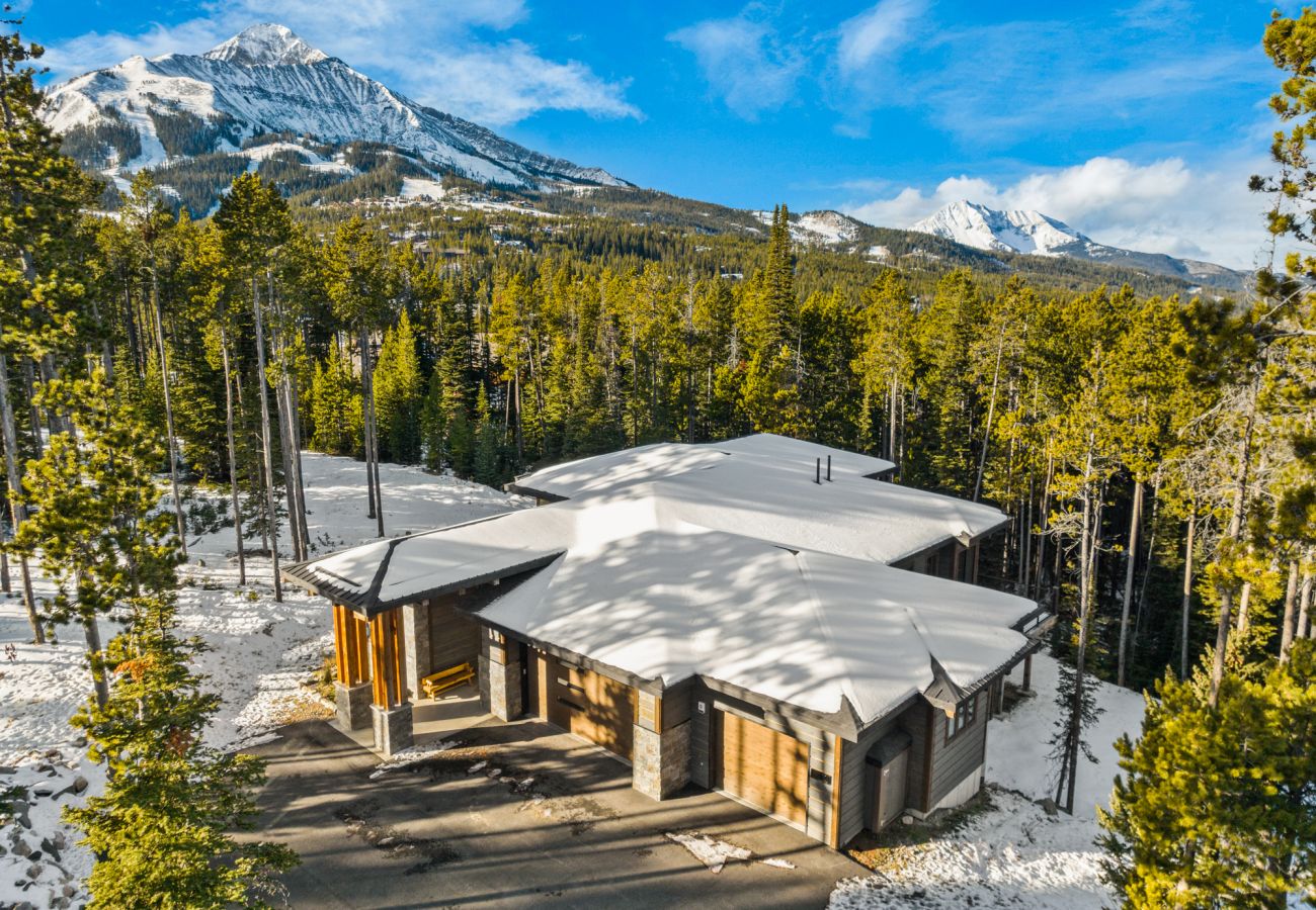 House in Big Sky - Big Sky Ski Retreat
