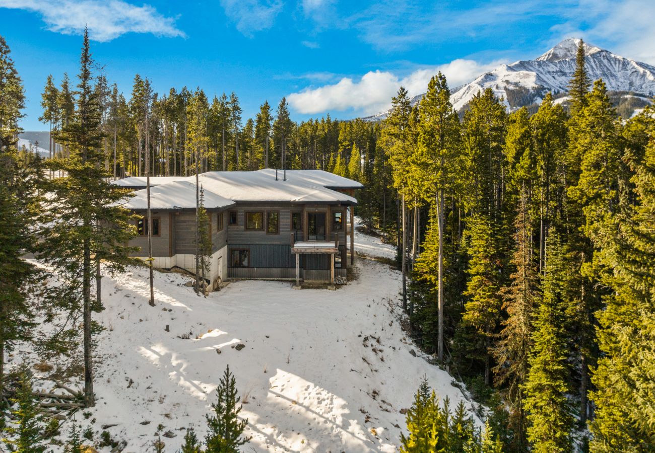 House in Big Sky - Big Sky Ski Retreat