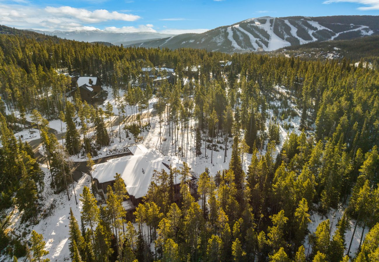 House in Big Sky - Big Sky Ski Retreat