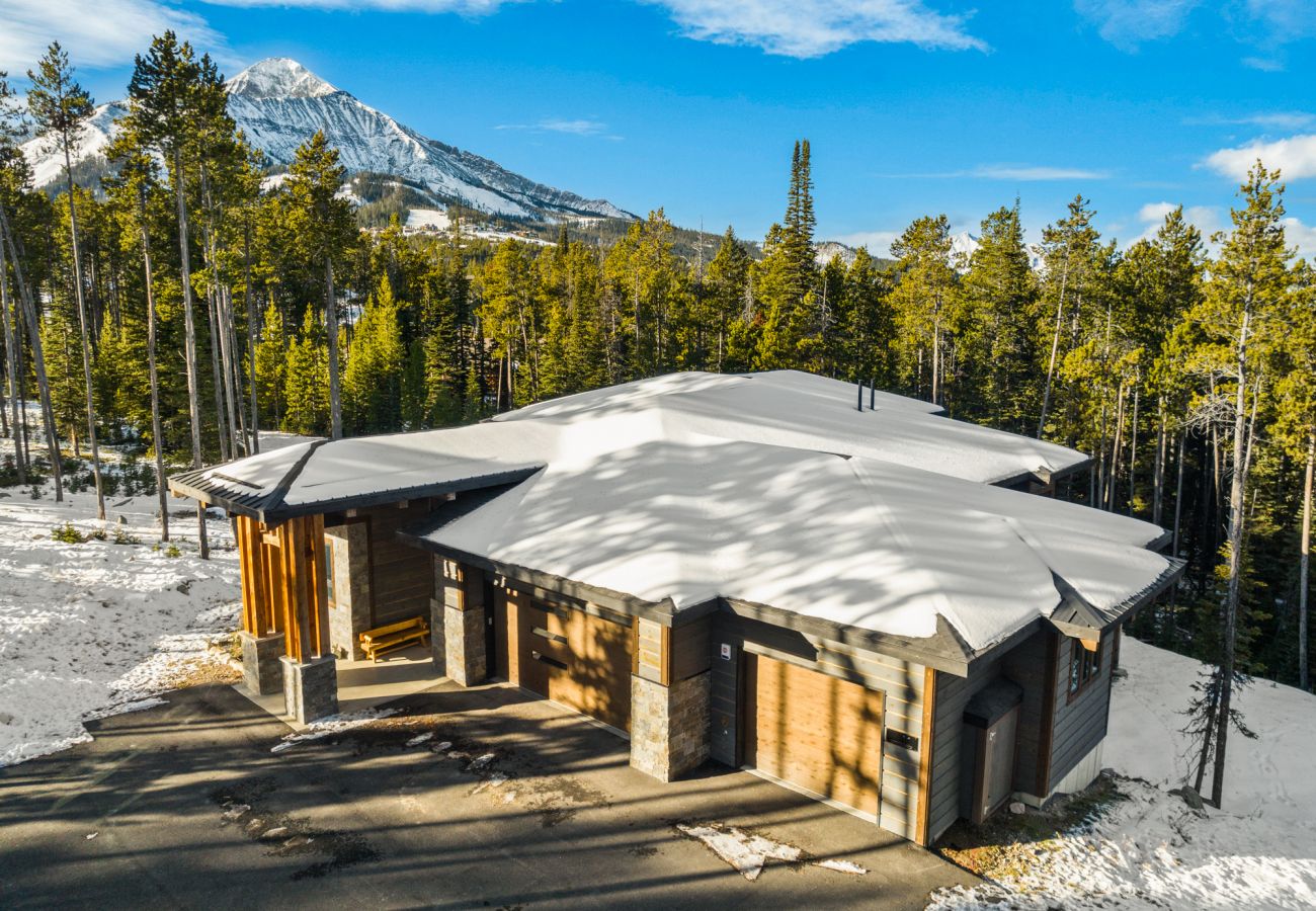House in Big Sky - Big Sky Ski Retreat