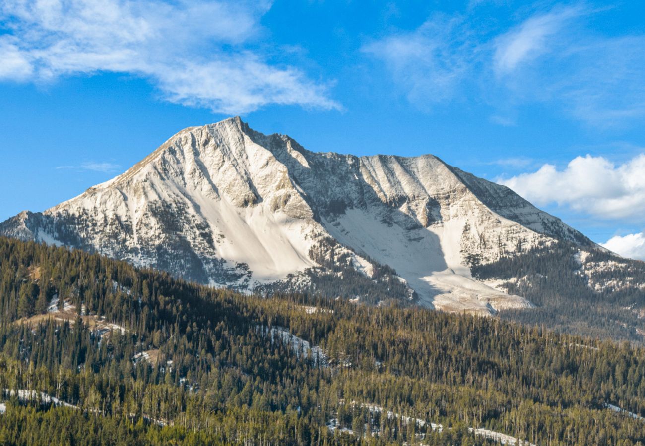 House in Big Sky - Big Sky Ski Retreat