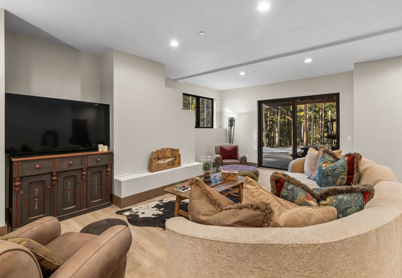 House in Big Sky - Big Sky Ski Retreat