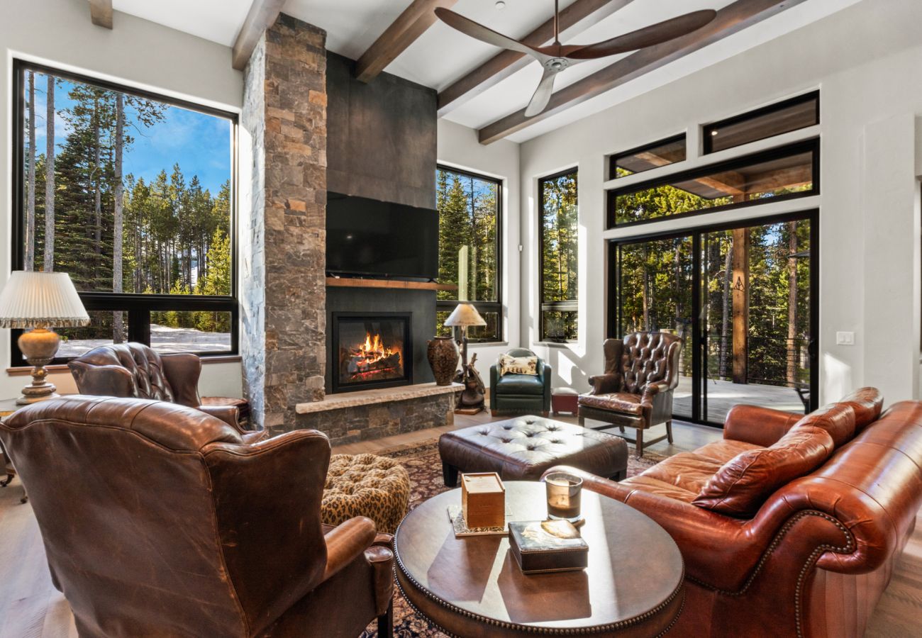 House in Big Sky - Big Sky Ski Retreat