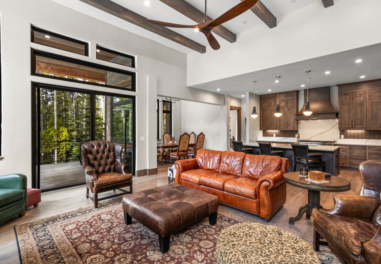 House in Big Sky - Big Sky Ski Retreat