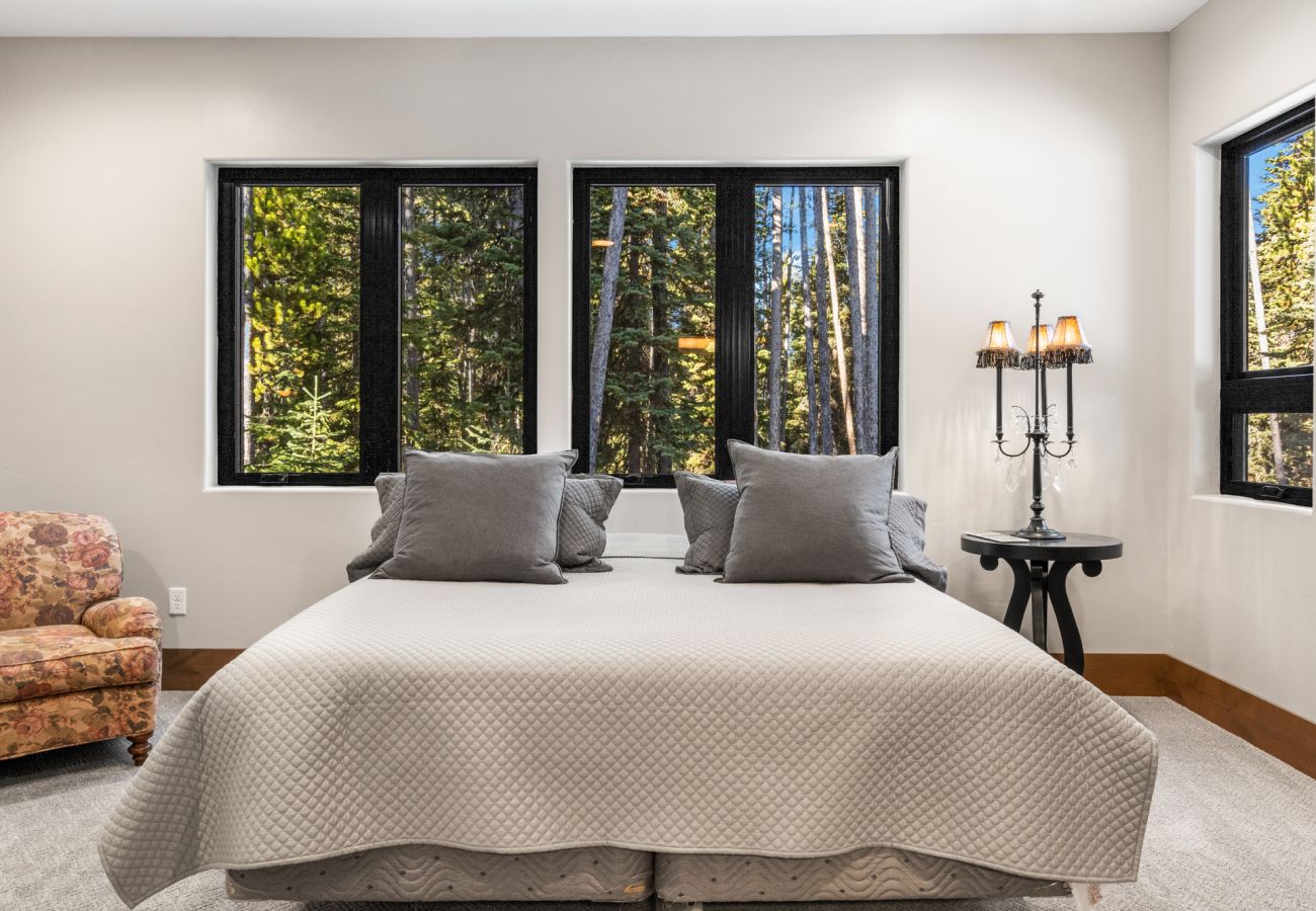 House in Big Sky - Big Sky Ski Retreat